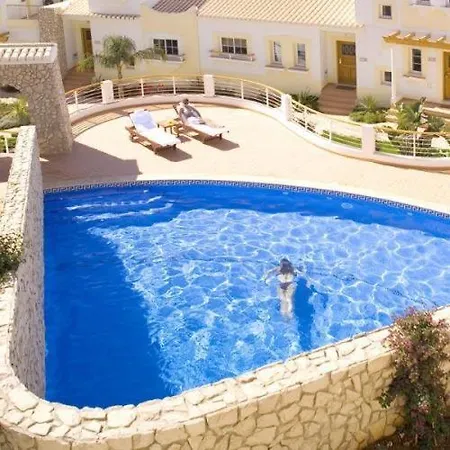 Quinta Da Encosta Velha - Santo Antonio, Villas, Golf & Station touristique 4*