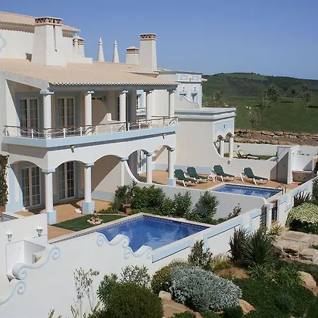Resort Quinta Da Encosta Velha – Santo António, Villas, Golf&spa 4*
